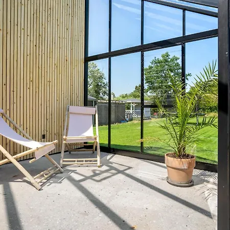 Gorgeous In With Jacuzzi Holiday home